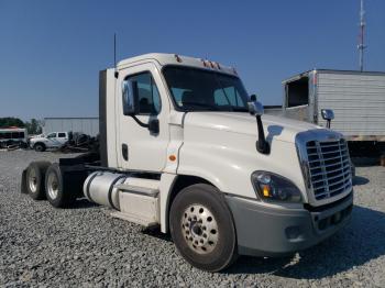  Salvage Freightliner Cascadia 1