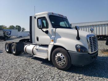  Salvage Freightliner Cascadia 1