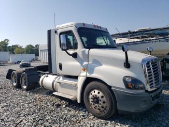  Salvage Freightliner Cascadia 1