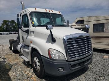  Salvage Freightliner Cascadia 1