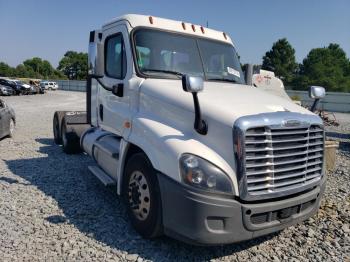  Salvage Freightliner Cascadia 1