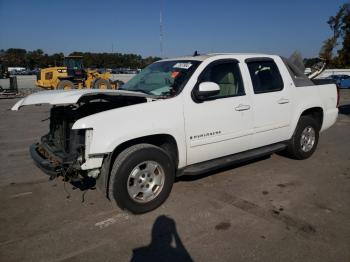  Salvage Chevrolet Avalanche