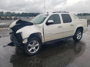  Salvage Chevrolet Avalanche