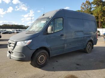  Salvage Mercedes-Benz Sprinter