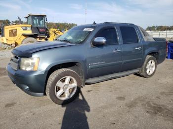  Salvage Chevrolet Avalanche