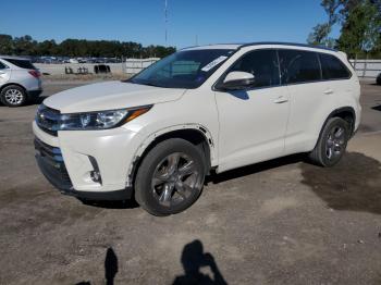  Salvage Toyota Highlander