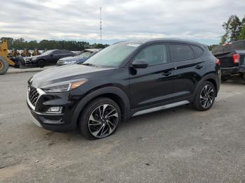  Salvage Hyundai TUCSON