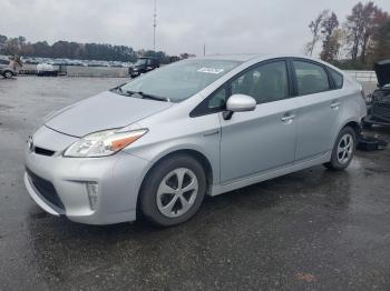  Salvage Toyota Prius