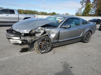  Salvage Ford Mustang