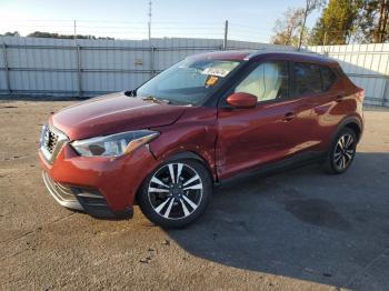  Salvage Nissan Kicks