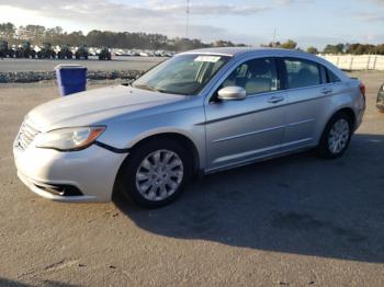  Salvage Chrysler 200