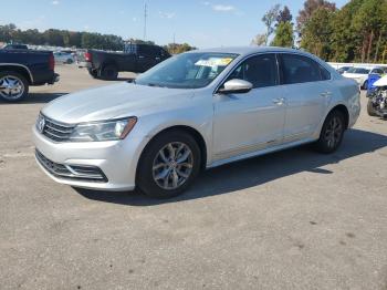  Salvage Volkswagen Passat