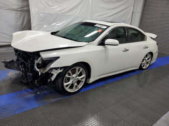  Salvage Nissan Maxima