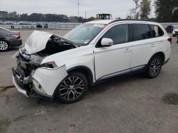  Salvage Mitsubishi Outlander