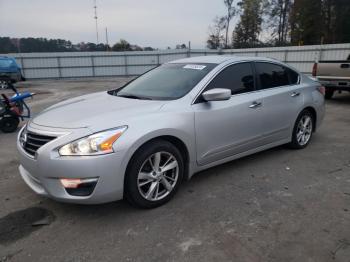  Salvage Nissan Altima