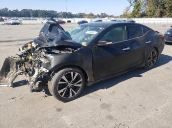  Salvage Nissan Maxima