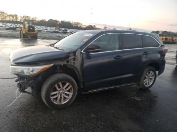  Salvage Toyota Highlander