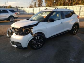  Salvage Nissan Kicks