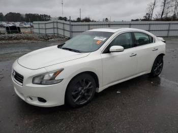  Salvage Nissan Maxima