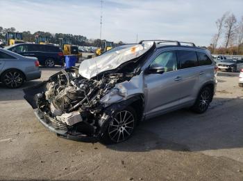  Salvage Toyota Highlander