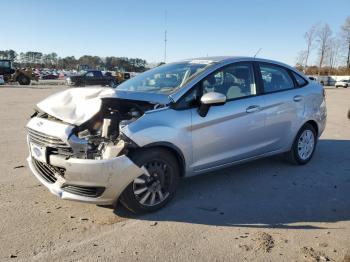  Salvage Ford Fiesta