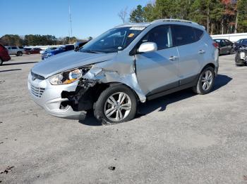  Salvage Hyundai TUCSON