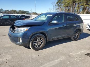  Salvage Kia Sorento