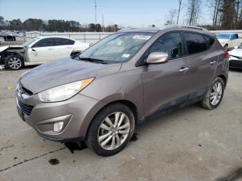  Salvage Hyundai TUCSON