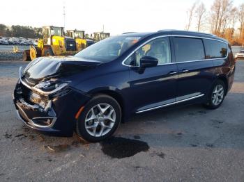  Salvage Chrysler Pacifica