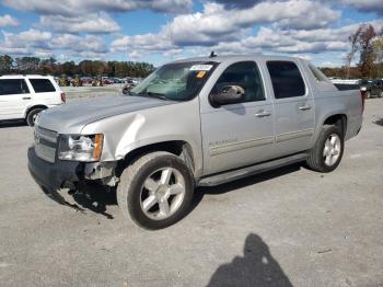  Salvage Chevrolet Avalanche