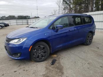  Salvage Chrysler Pacifica