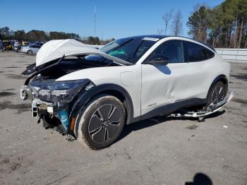  Salvage Ford Mustang