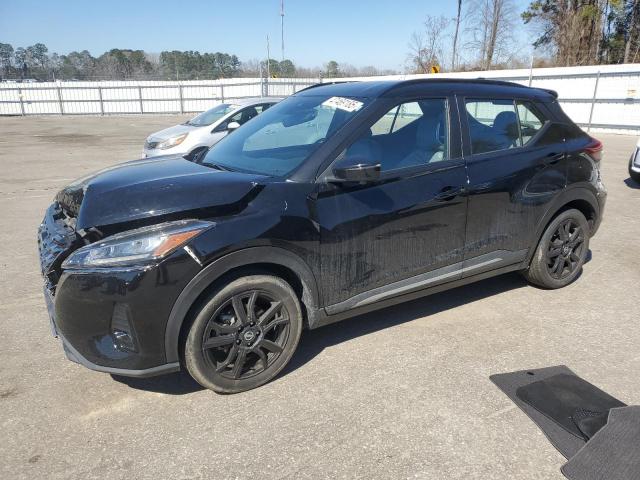  Salvage Nissan Kicks