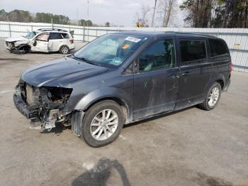  Salvage Dodge Caravan