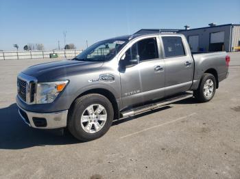  Salvage Nissan Titan