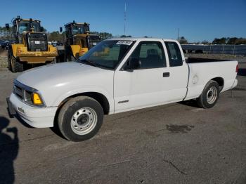  Salvage Chevrolet S-10