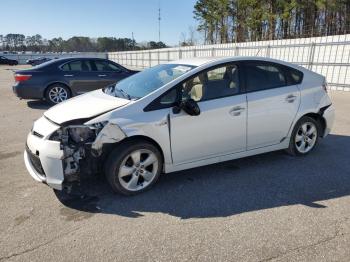  Salvage Toyota Prius