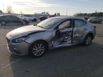 Salvage Mazda 3