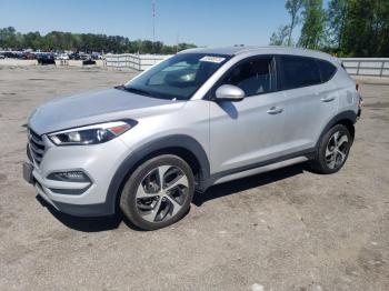  Salvage Hyundai TUCSON