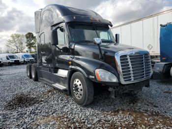  Salvage Freightliner Cascadia 1