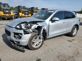  Salvage Porsche Cayenne