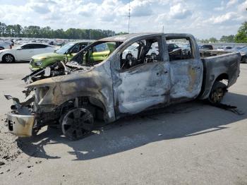  Salvage Nissan Titan