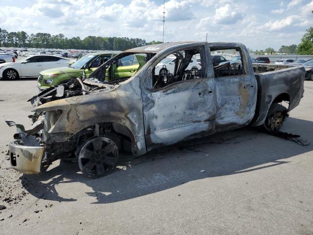  Salvage Nissan Titan
