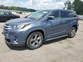  Salvage Toyota Highlander