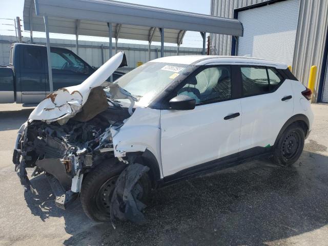  Salvage Nissan Kicks