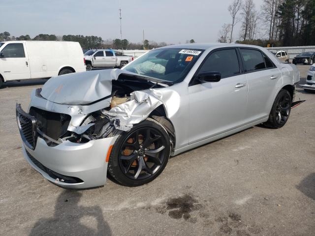  Salvage Chrysler 300