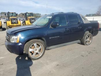  Salvage Chevrolet Avalanche