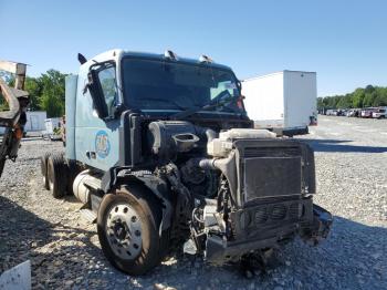  Salvage Volvo Vn