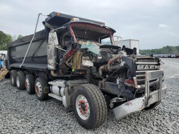  Salvage Mack 700 Cv700