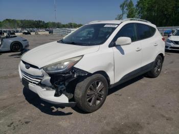  Salvage Hyundai TUCSON
